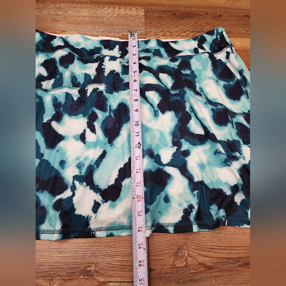 Xersion Skort Women's 3X Blue Green Tie Dye NEW